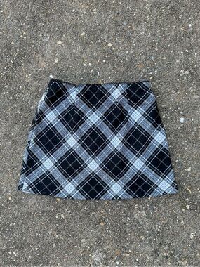 Forever 21 Black and Gray Plaid Mini Skirt